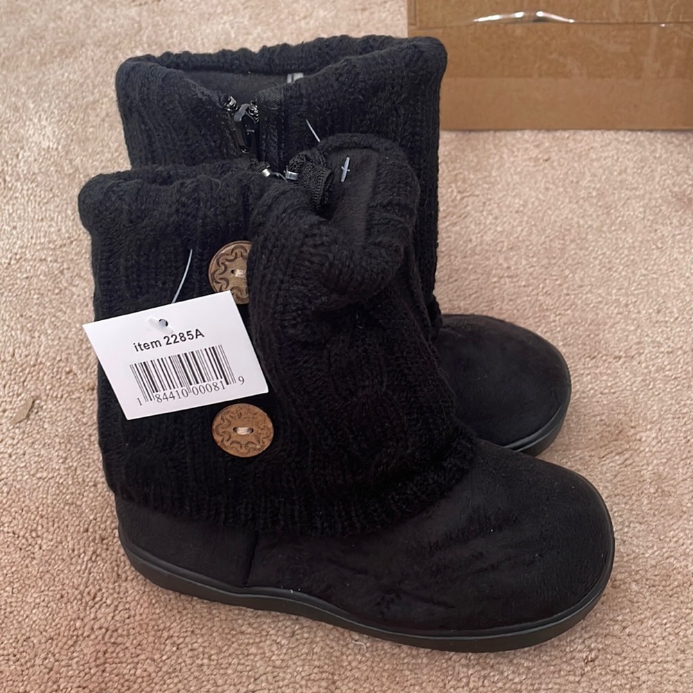 New toddler girls boots size 9